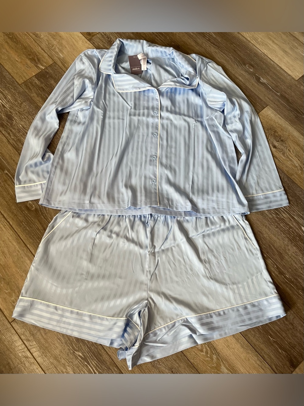 NWT Auden Light Blue Satin Button-Front Pajama Top & Shorts 1X - Picture 7 of 16